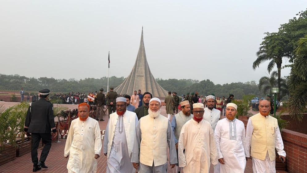দোয়া করেছি, স্বাধীনতা-সার্বভৌমত্ব যেন অটুট থাকে: জামায়াত আমির image