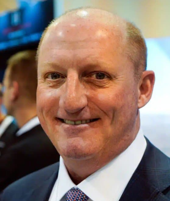 ওয়ারেন বাফেটের উত্তরসূরির বেতন ২৫ মিলিয়ন ডলার! image