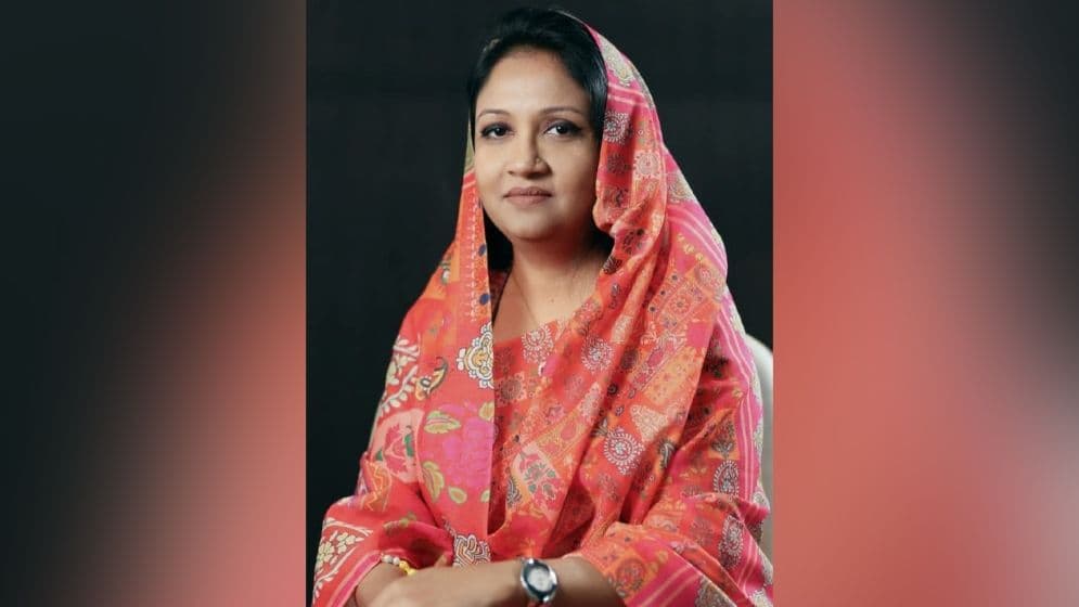 এমপি হওয়া সর্বকনিষ্ঠ নারী কে এই পুতুল