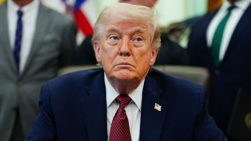 গুলি চালিয়ে ইরান যুদ্ধ থেকে ‘বিরত’ রাখা যাবে না: ট্রাম্পImage