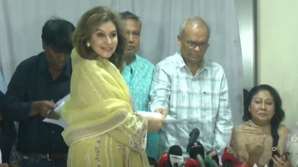 সংরক্ষিত নারী আসনে বিএনপির মনোনয়ন ফরম বিক্রি শুরু image