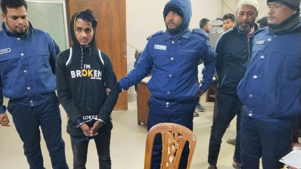 রাতের আধারে বিএনপি-জামায়াতের মধ্যে একাধিক সংঘর্ষ, আহত ৪ image