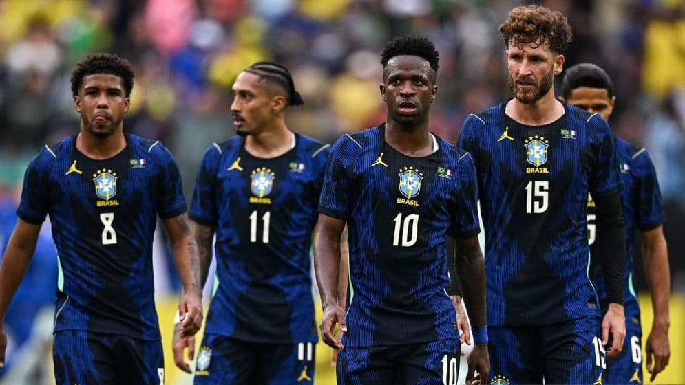 ১০ জনের ফ্রান্সের কাছেও হারতে হলো ব্রাজিলকে image