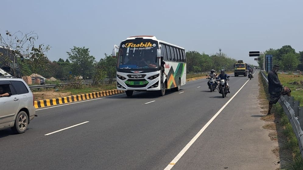 ঢাকা-ভাঙ্গা এক্স‌প্রেসও‌য়েতে দ্বিগুণ ভাড়া আদায়ের অভিযোগImage