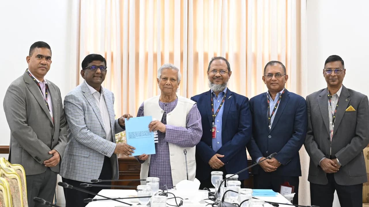 বঞ্চিত সশস্ত্র বাহিনীর সদস্যের ন‍্যায়বিচার নিশ্চিত করবে সরকার: প্রধান উপদেষ্টা