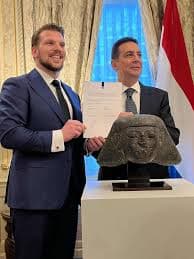 মিশরকে ৩৫০০ বছরের পুরোনো ভাস্কর্য ফেরত দিল নেদারল্যান্ডস