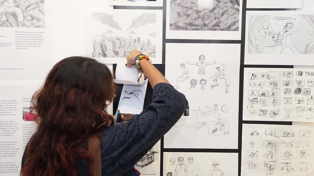 আলিয়ঁস ফ্রঁসেজে চলছে প্রদর্শনী ‘২২’ image