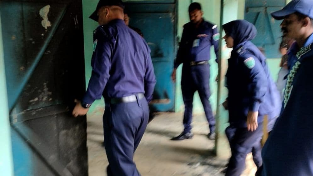 হবিগঞ্জে এক কেন্দ্রে অগ্নিসংযোগের চেষ্টা