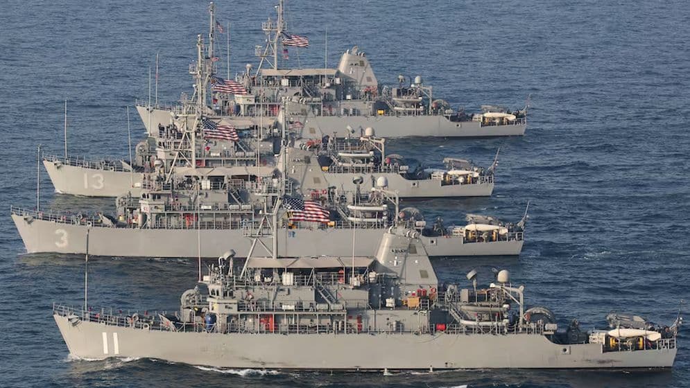 হরমুজ থেকে মার্কিন বাহিনীকে পালাতে বাধ্য করল আইআরজিসি