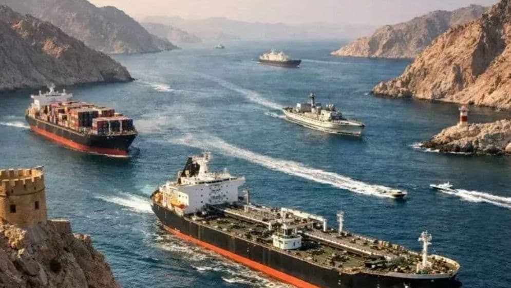 যেভাবে ইরানের সবচেয়ে শক্তিশালী অস্ত্রে পরিণত হয়েছে হরমুজ প্রণালি