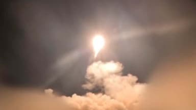 ইরানের ভয়ে বিশ্বজুড়ে আমেরিকানদের সতর্ক থাকতে বলল যুক্তরাষ্ট্র image