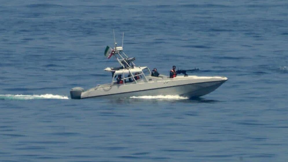 গালফ জলসীমায় বিদেশি ক্রু সম্বলিত তেল ট্যাঙ্কার গ্রেফতার image