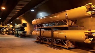 মাটির নিচে নতুন মিসাইল ঘাঁটি উন্মোচন করল ইরান image