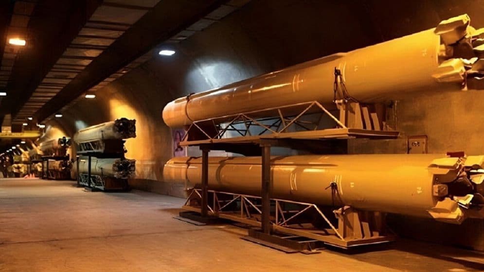 মাটির নিচে নতুন মিসাইল ঘাঁটি উন্মোচন করল ইরানImage