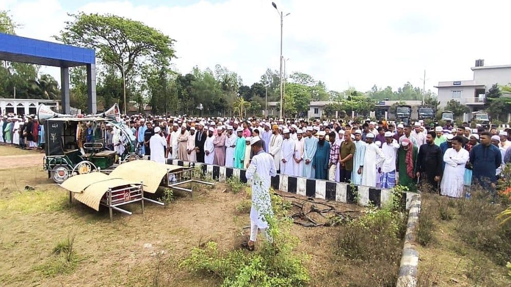 জামালপুরে ভাসমান সেতু উল্টে নিহতের ঘটনায় তদন্ত কমিটি গঠনImage