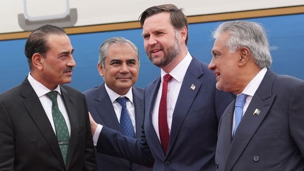 যে ২ কারণে ইরান যুদ্ধ বন্ধে মধ্যস্থতা করছে পাকিস্তান