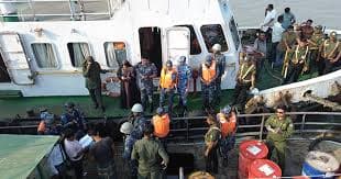 মিয়ানমারের পাচারের সময় ৬ হাজার লিটার ডিজেল জব্দ, গ্রেফতার ১২