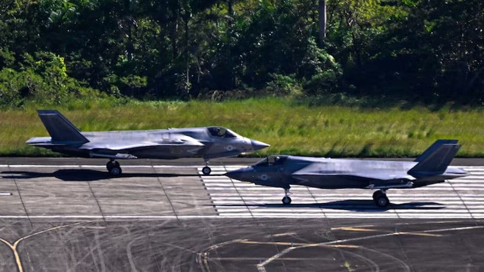 মধ্যপ্রাচ্যে যুদ্ধবিমান পাঠাল যুক্তরাষ্ট্র, হামলার পরিকল্পনা ট্রাম্পের?