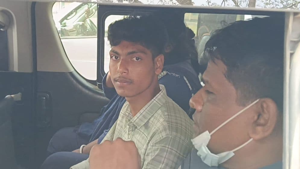 জাল ভোট দিতে গিয়ে যুবকের কারাদণ্ডImage