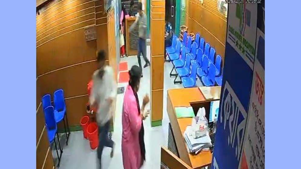 ছাত্রদল নেতার নেতৃত্বে প্রাইভেট হাসপাতালে হামলা-ভাঙচুর