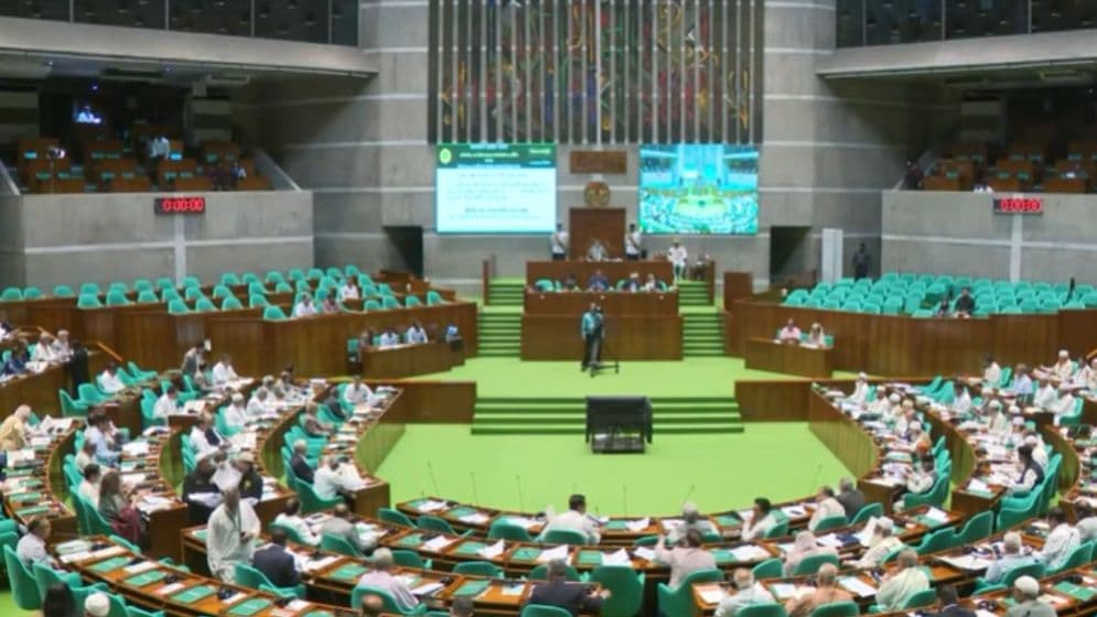 সংসদ সদস্যদের খেলাপি ঋণ ৩ হাজার ৩৩০ কোটি: অর্থমন্ত্রী