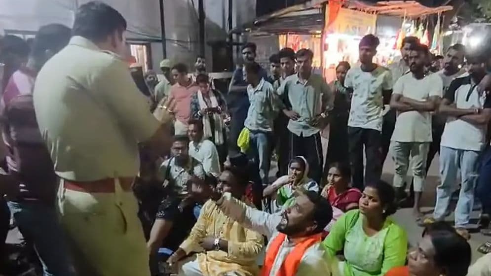 মোদির সভায় ৪০০ মোবাইল উধাও, প্রশ্নের মুখে প্রশাসনImage