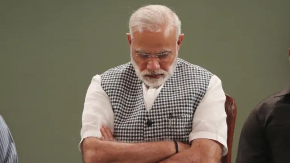 লোকসভায় ভোটে মোদির বড় পরাজয়Image