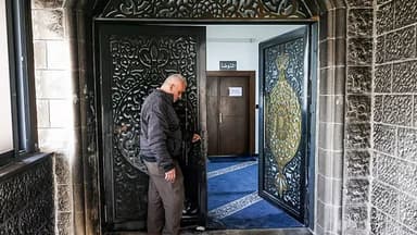 পশ্চিম তীরের মসজিদে আগুন দিল অবৈধ ইহুদি বসতি স্থাপনকারীরা image