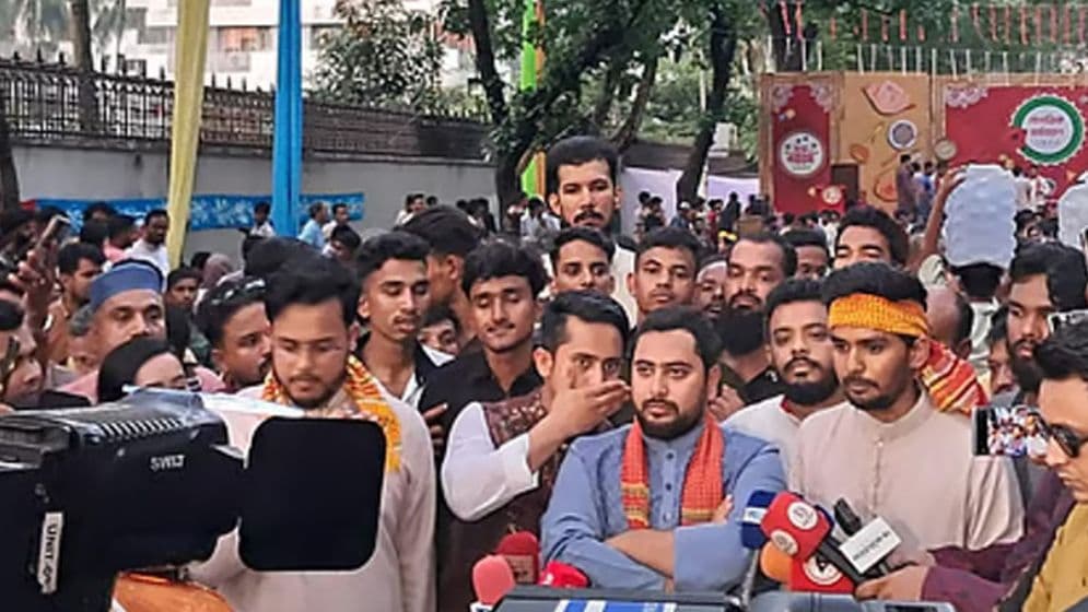 সংস্কারের বকেয়া রেখেই সরকার নতুন বছরের হালখাতা খুলেছে: নাহিদ ইসলাম