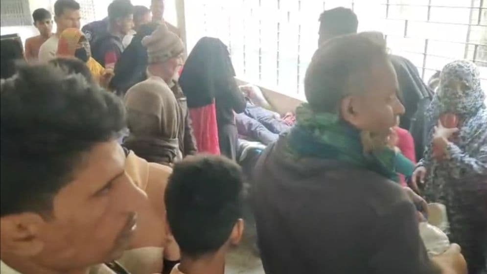 নরসিংদীতে দুপক্ষের সংঘর্ষ, গুলিতে স্কুল শিক্ষার্থী নিহতImage