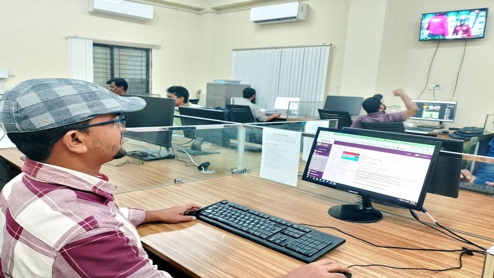 মঙ্গলবার খুলছে অফিস-আদালত ও ব্যাংক