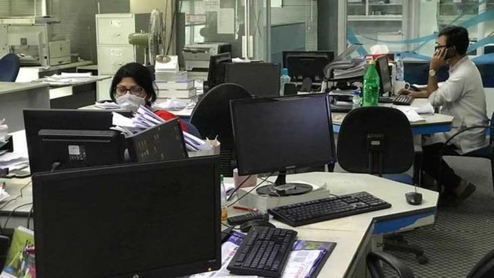 নতুন সময়ে অফিস-ব্যাংক, মার্কেট বন্ধ সন্ধ্যা ৬টায়Image