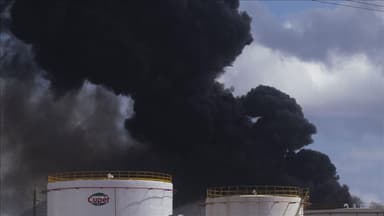 কুয়েত বিমানবন্দরে জ্বালানি ট্যাংকে ড্রোন হামলা image