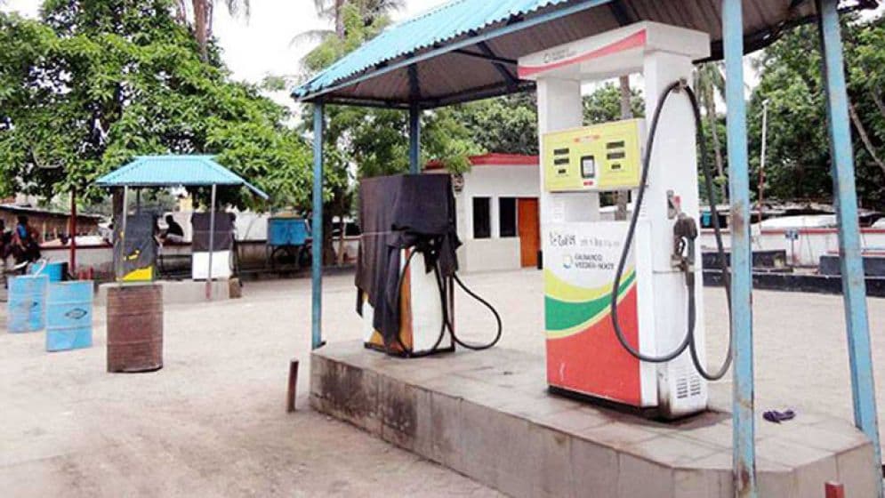 যে কোনো সময় বন্ধ হয়ে যেতে পারে সারাদেশের পেট্রোল পাম্পImage