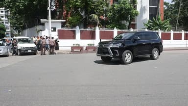 বঙ্গভবন ছাড়লেন মো. সাহাবুদ্দিন image