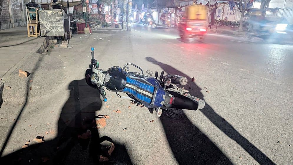 রাজশাহীতে জামায়াতের দুপক্ষের সংঘর্ষ, মোটরসাইকেল ভাঙচুর