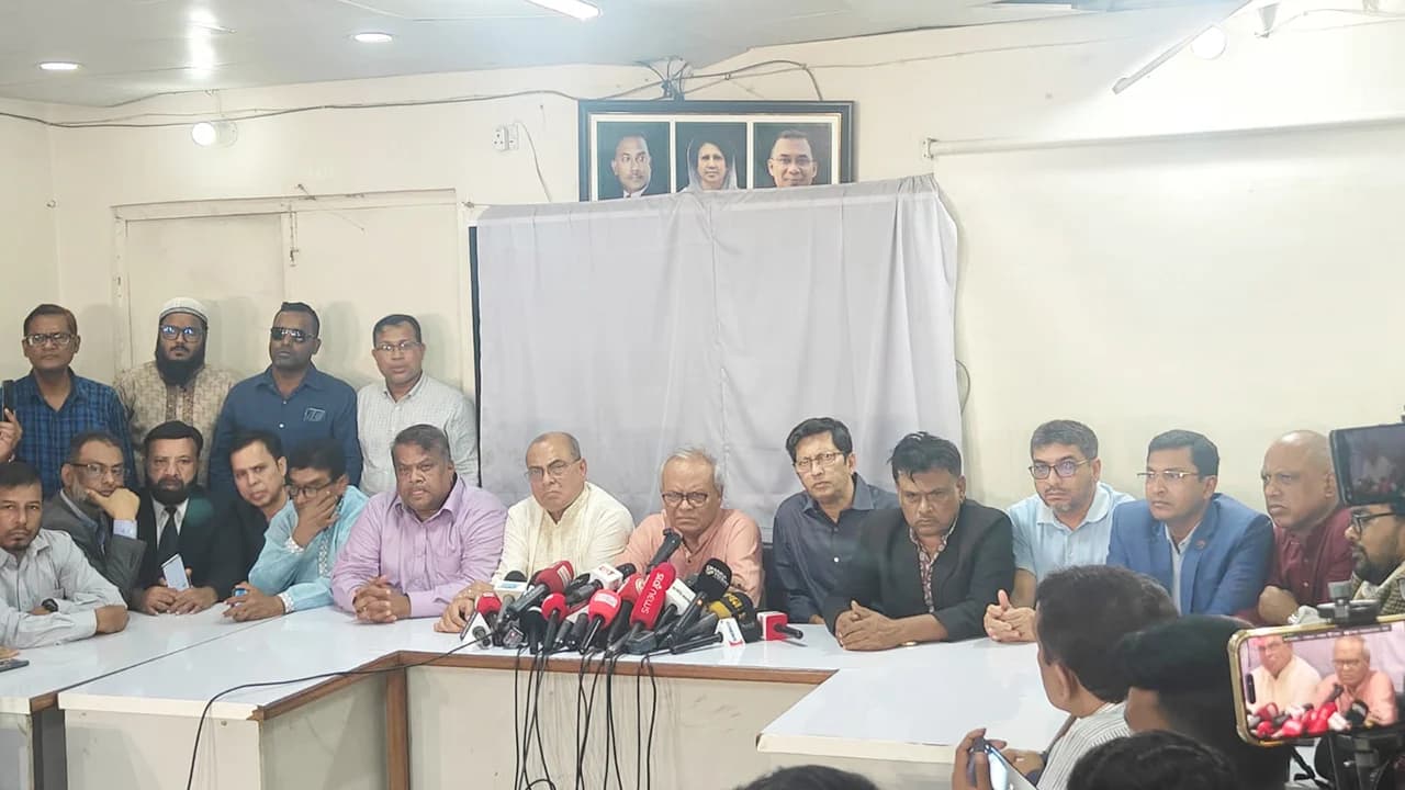 খালেদা জিয়ার অবস্থা অপরিবর্তিত, বিদেশ নেয়ার সিদ্ধান্ত হয়নি image