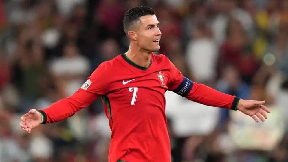 ৫০ বছর বয়স হওয়া পর্যন্ত খেলা চালিয়ে যেতে চান রোনালদো image