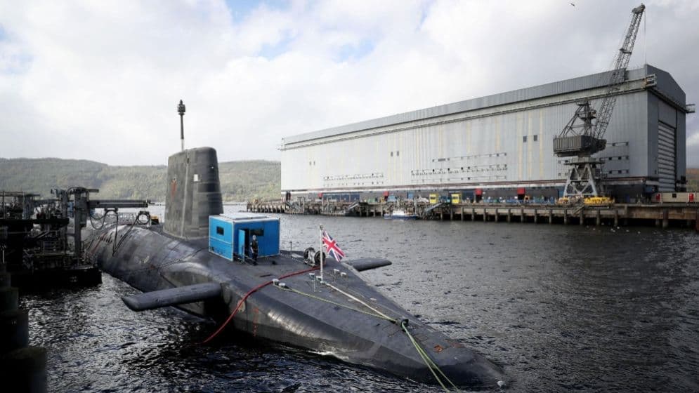 যুক্তরাজ্যের সাবমেরিন ঘাঁটিতে প্রবেশের চেষ্টাকালে আটক ইরানি যুবক