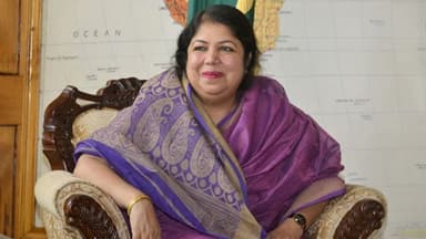 গ্রেফতারের আগে দেড় বছর কোথায় ছিলেন শিরীন শারমিন চৌধুরী? image