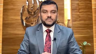 বার কাউন্সিল নির্বাচনে অংশ নেওয়ার ঘোষণা শিশির মনিরের image