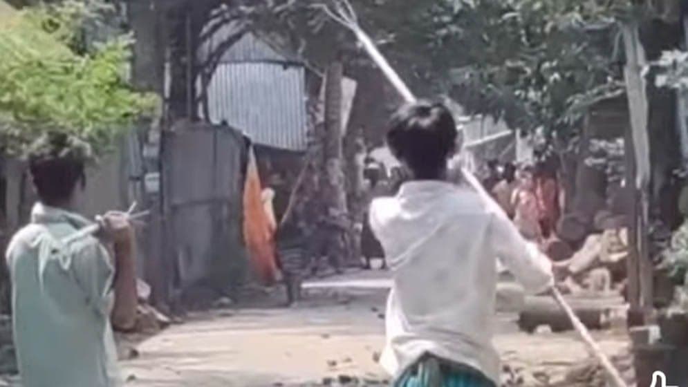 সোনারগাঁয়ে দুই গ্রুপের সংঘর্ষে টেঁটাবিদ্ধসহ আহত ১০Image