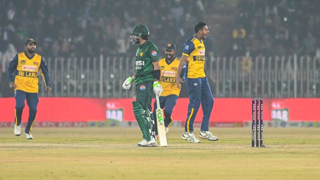 রোমাঞ্চকর লড়াইয়ে পাকিস্তানকে হারিয়ে ফাইনালে শ্রীলঙ্কা image