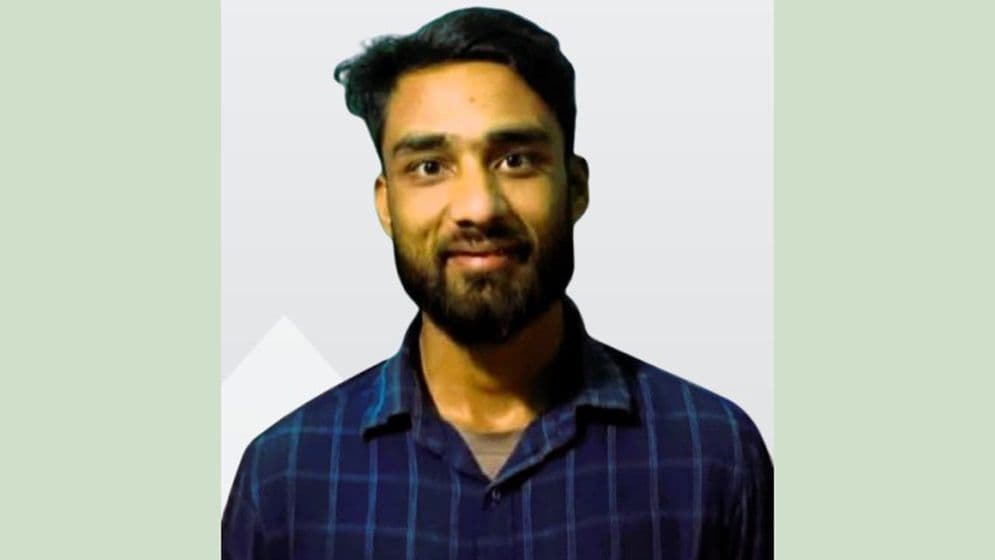 সোয়া ১১ কোটি টাকা ছিনতাই মামলার আসামি ভারতে পালানোর সময় গ্রেফতার