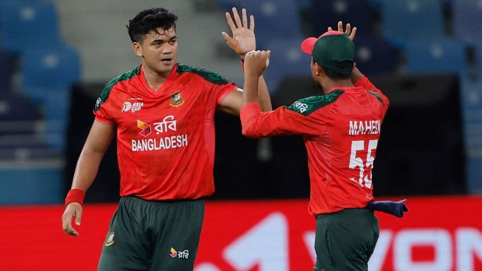 বর্ষসেরা হওয়ার দৌড়ে তাসকিন-মেহেদী