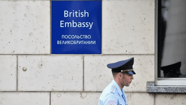 গুপ্তচরবৃত্তির অভিযোগে ব্রিটিশ কূটনীতিককে বহিষ্কার করল রাশিয়া image