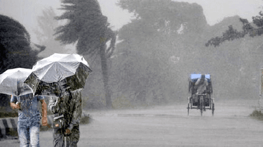 বঙ্গোপসাগরে লঘুচাপ, টানা ‘অতি ভারি’ বৃষ্টির আভাস image