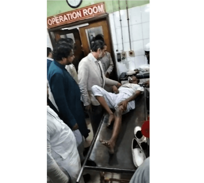 আহত আব্দুল্লাহ জাবেরকে দেখতে গেলেন এহসানুল মাহবুব জুবায়ের