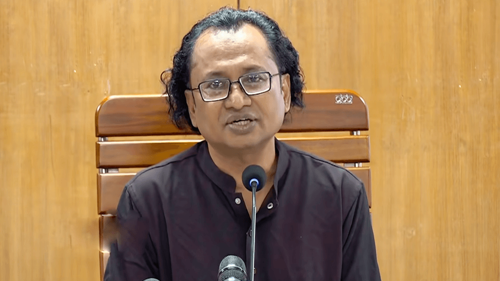 শেখ হাসিনার বক্তব্য প্রচার করলে আইনানুগ ব্যবস্থা: তথ্য উপদেষ্টা