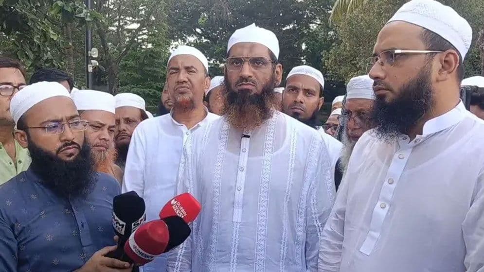 জুলাই জাদুঘর থেকে শাপলা গণহত্যার ভাস্কর্যের মুখাবয়ব মুছে ফেলার আহ্বান